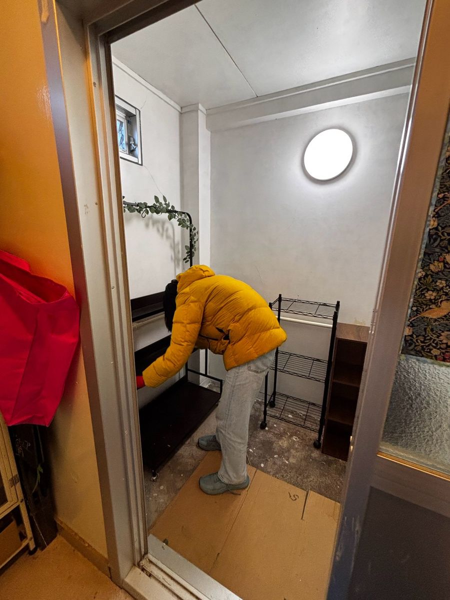 小部屋の片付け作業